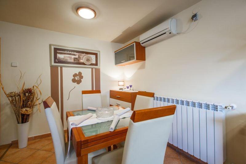 Apartmani Gilda Vrsar Zewnętrze zdjęcie